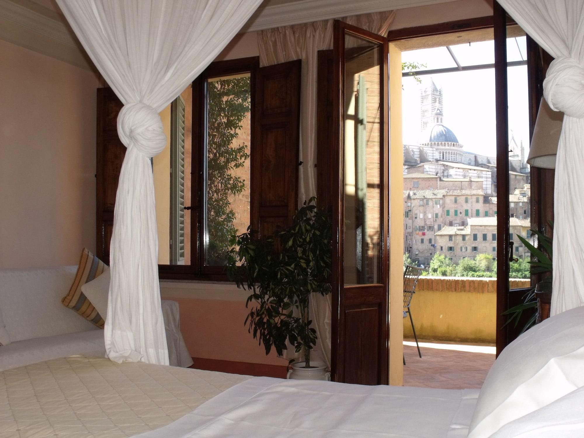 Residenza D'Epoca Campo Regio Relais Bed & Breakfast Сиена Екстериор снимка