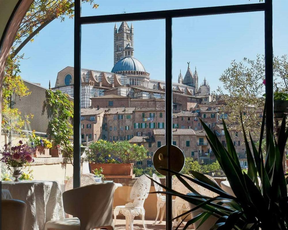 Residenza D'Epoca Campo Regio Relais Bed & Breakfast Сиена Екстериор снимка