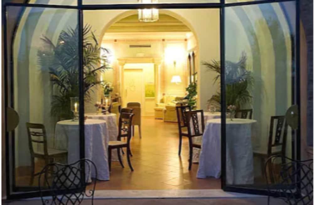 Residenza D'Epoca Campo Regio Relais Bed & Breakfast Сиена Екстериор снимка