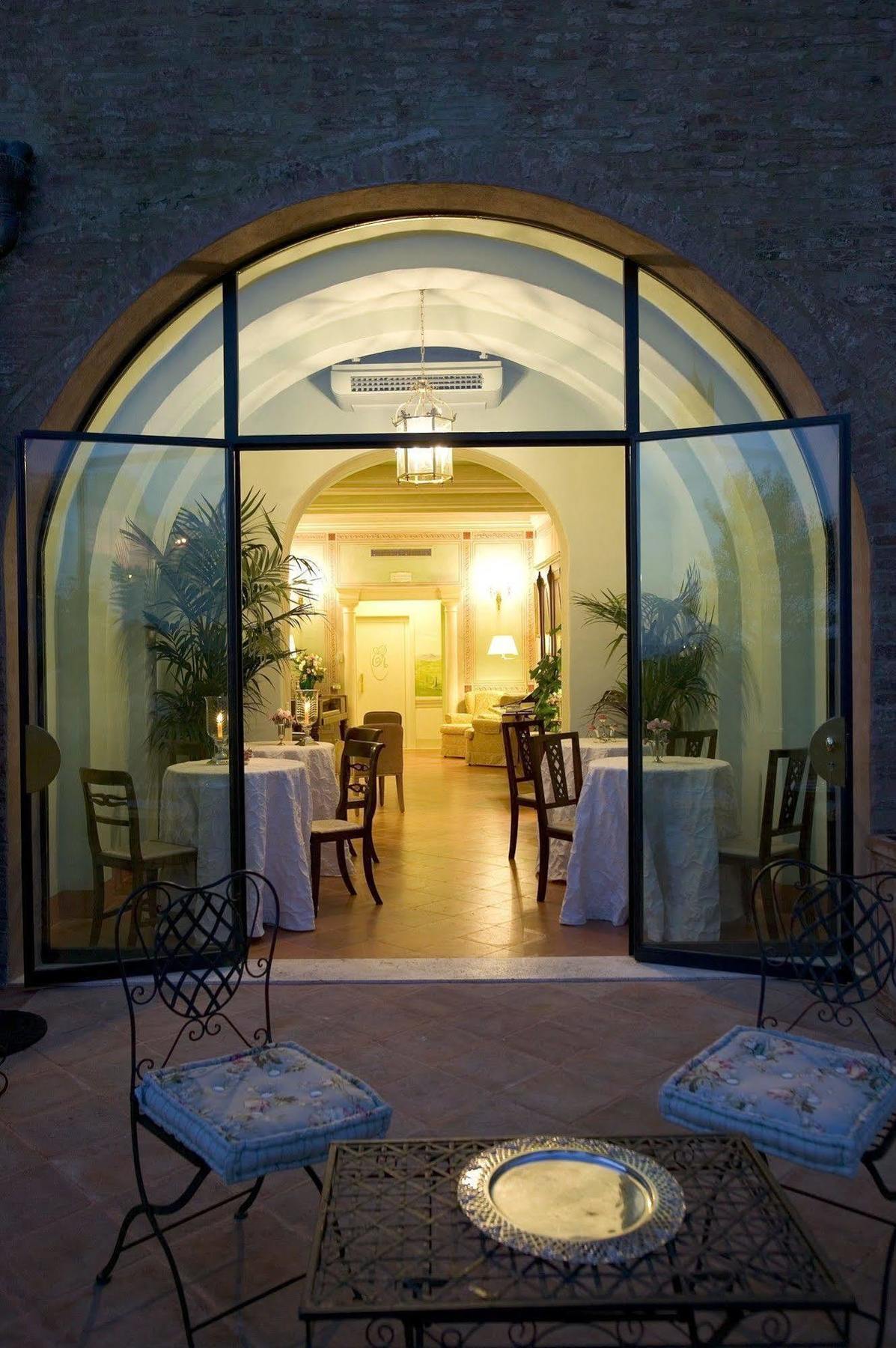 Residenza D'Epoca Campo Regio Relais Bed & Breakfast Сиена Екстериор снимка